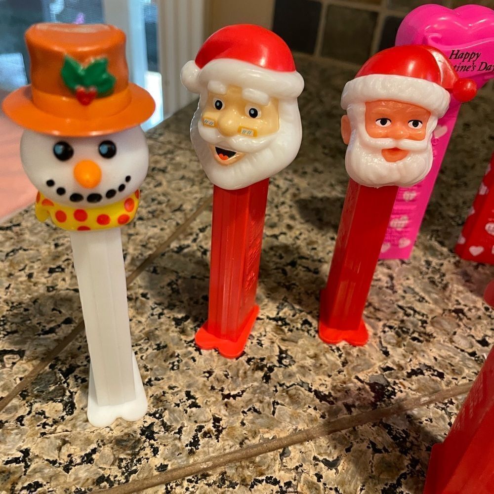 Pez Holiday Collection - Picture 12 of 12